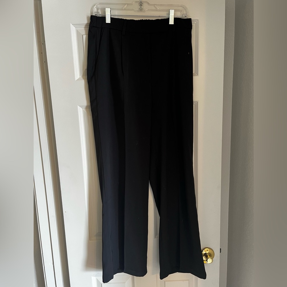 Wide leg trousers